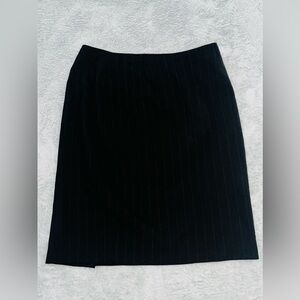 Loft Size 8P Pencil Straight Black With Red Stripes Skirt Lined Slit GUC